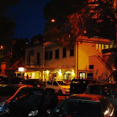 Locanda La Lucciola Портовенере Экстерьер фото
